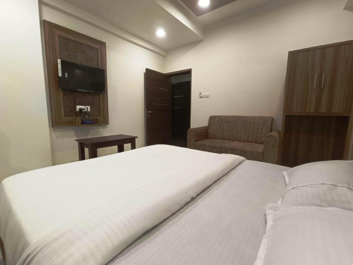 Sai Sagar Lodging & Boarding Ulhasnagar Екстер'єр фото