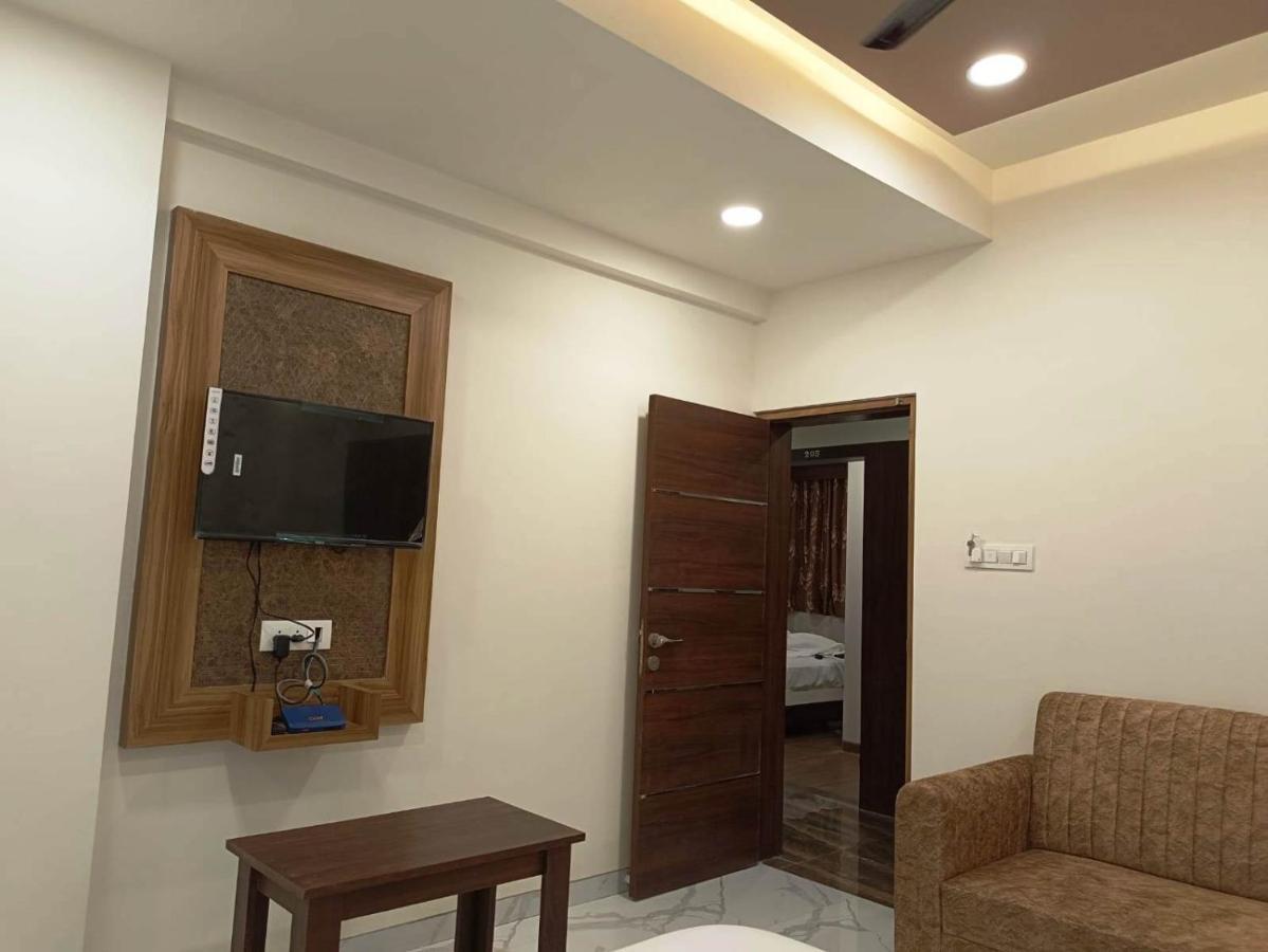 Sai Sagar Lodging & Boarding Ulhasnagar Екстер'єр фото